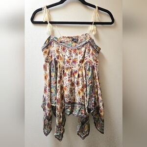 American Eagle Outfitters flirty summer handkerchief top